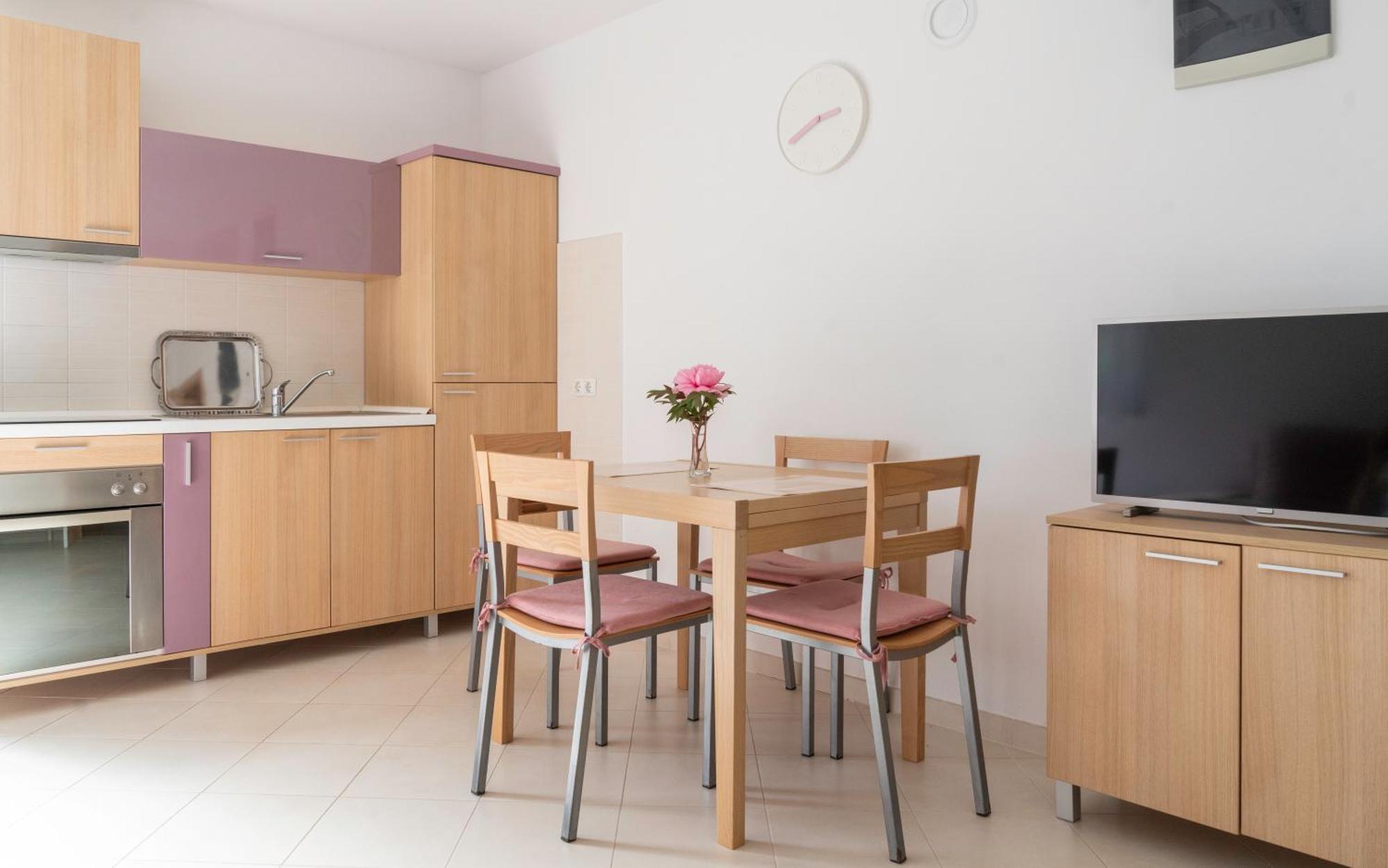 Apartments Lila Црес Экстерьер фото