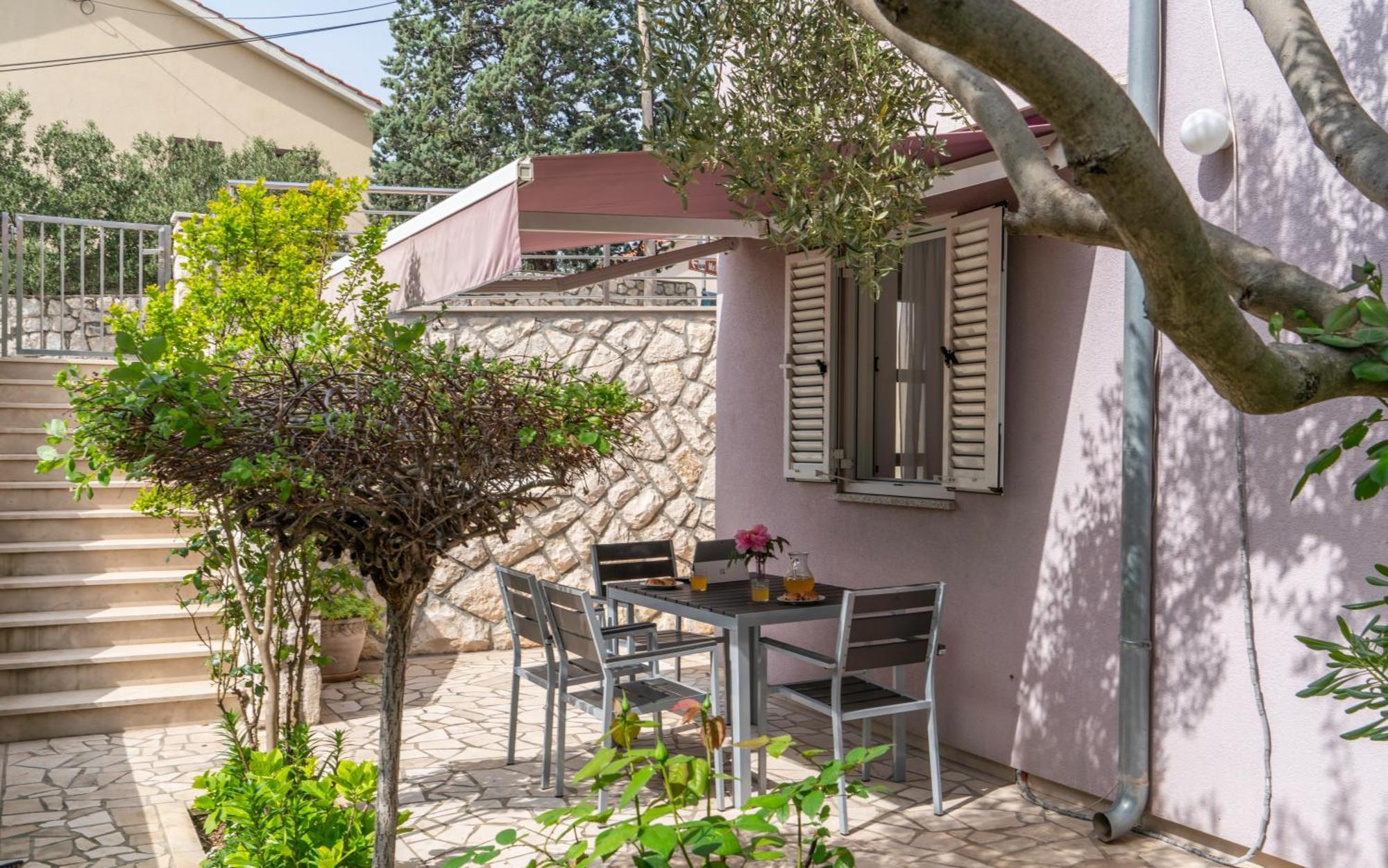 Apartments Lila Црес Экстерьер фото