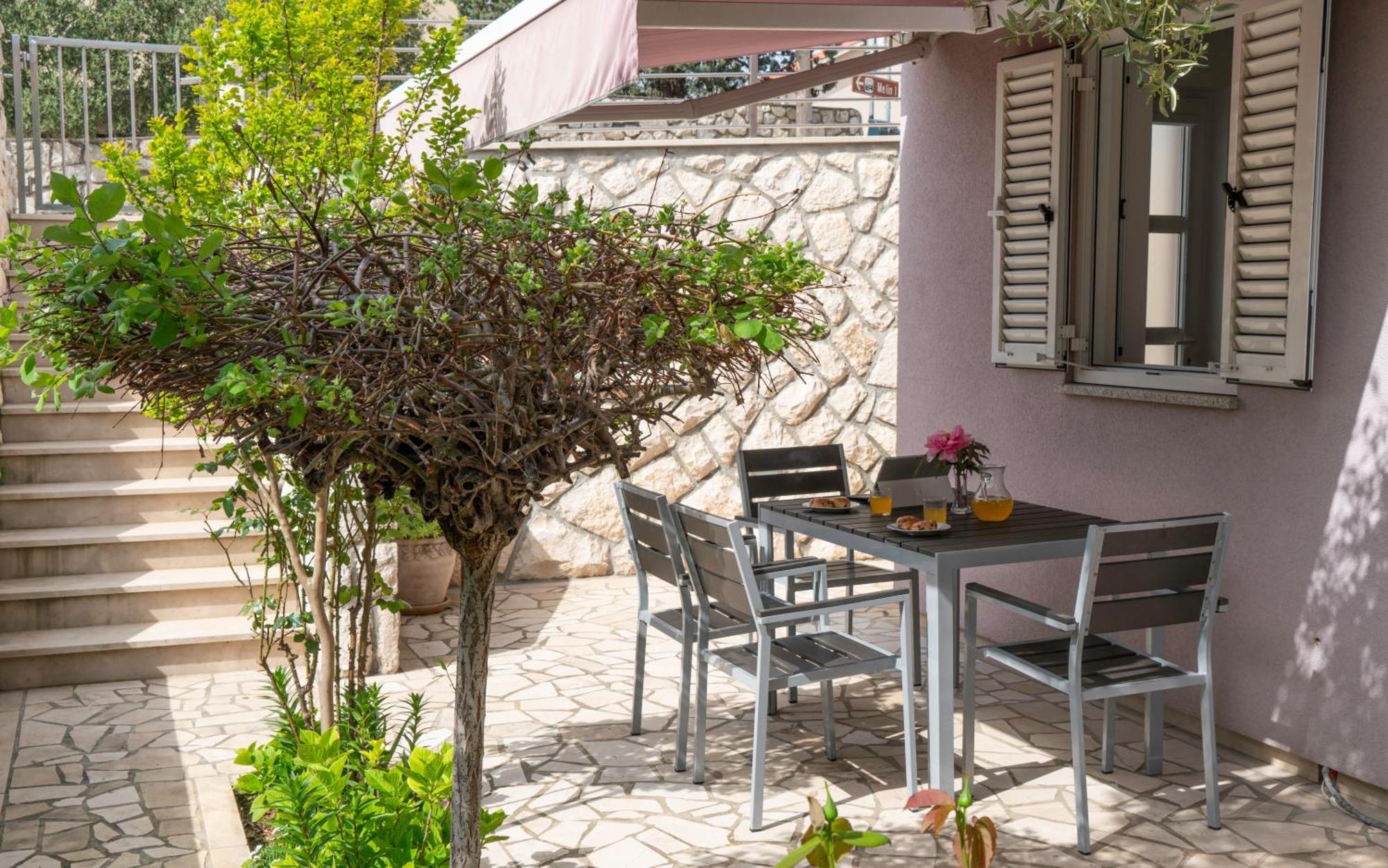Apartments Lila Црес Экстерьер фото