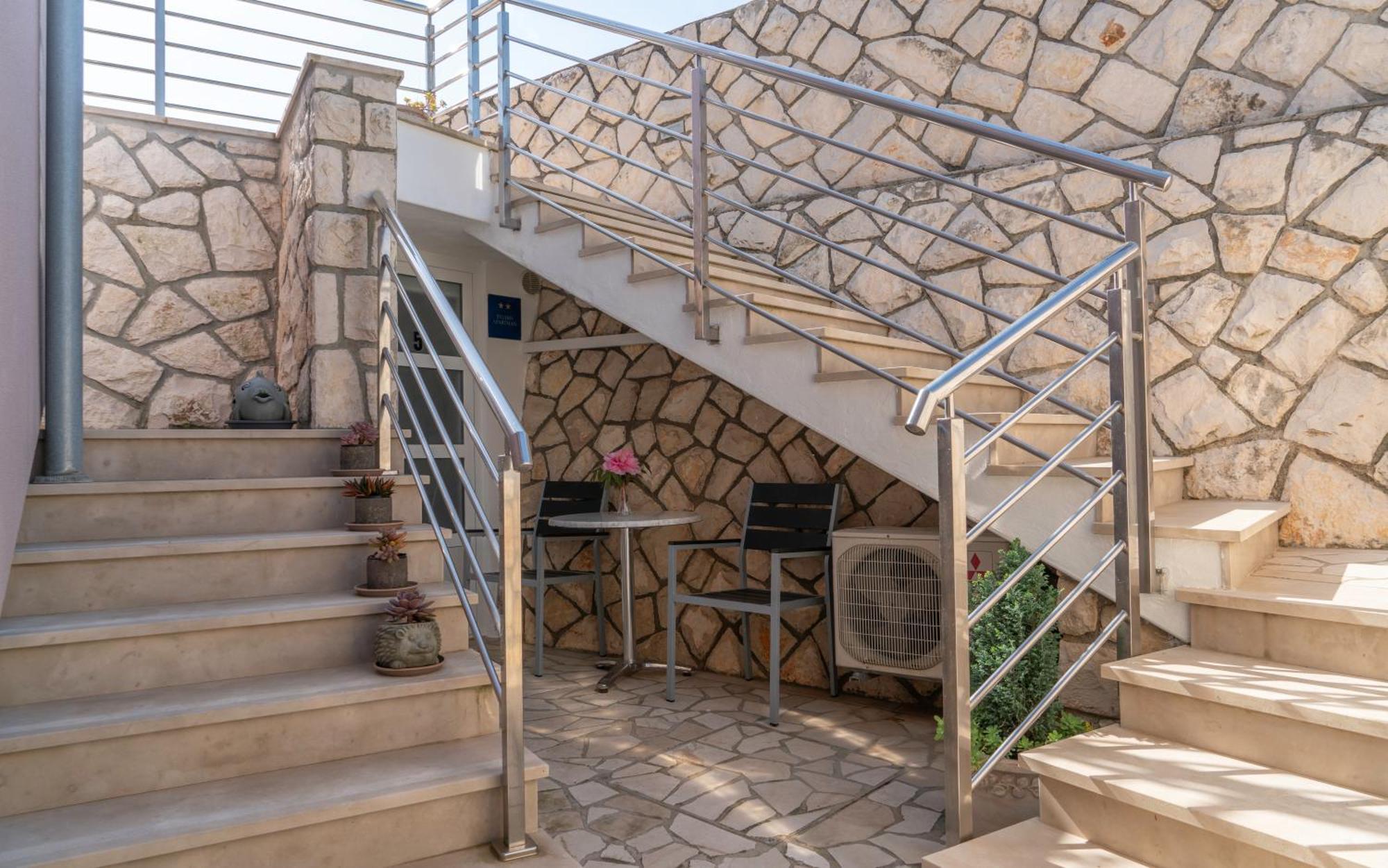 Apartments Lila Црес Номер фото